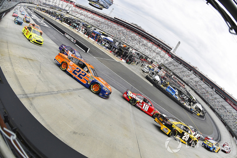 Erik Jones, Joe Gibbs Racing, Toyota Camry DeWalt, Kyle Busch, Joe Gibbs Racing, Toyota Camry Skittles and Joey Logano, Team Penske, Ford Fusion Autotrader