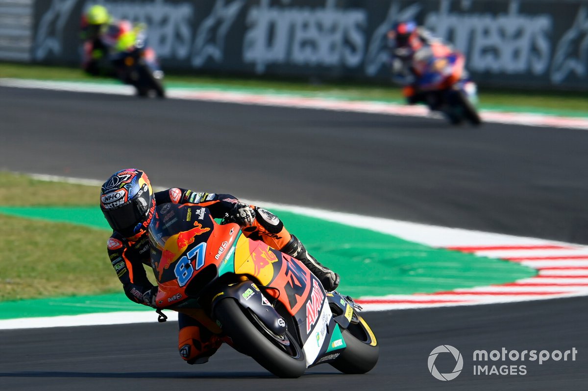 Remy Gardner, Red Bull KTM Ajo ketika turun di Moto2 Emilia Romagna, Minggu (24/10/2021) lalu.