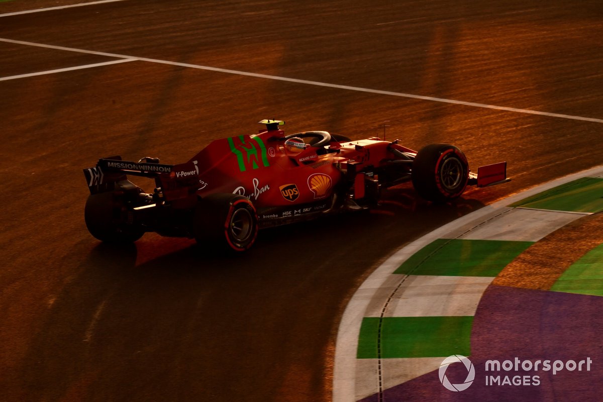 Carlos Sainz Jr., Ferrari SF21