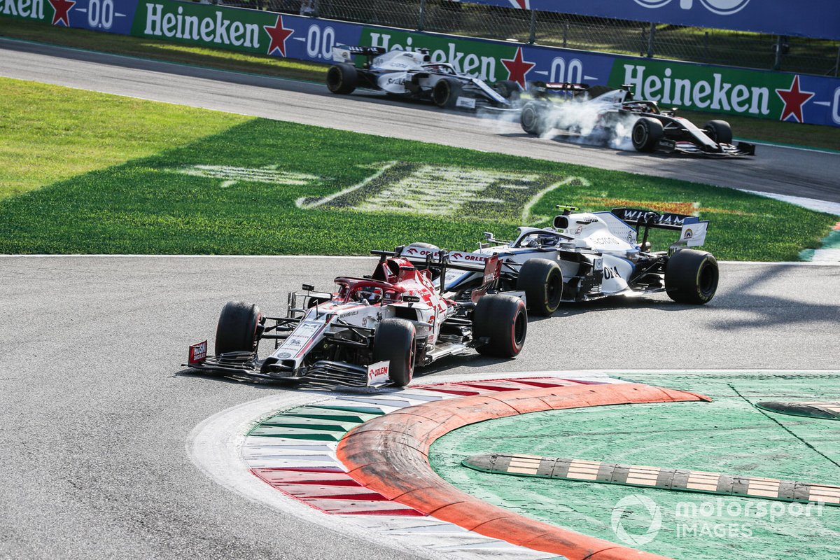 Kimi Raikkonen, Alfa Romeo Racing C39, Nicholas Latifi, Williams FW43