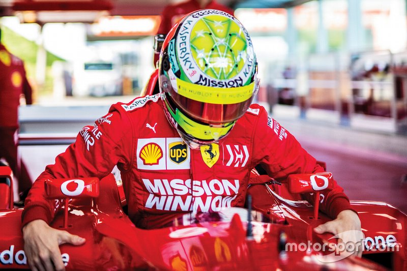 Мик Шумахер за рулем Ferrari F2002
