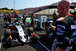 Sergio Perez, Sahara Force India F1 VJM09 on the grid