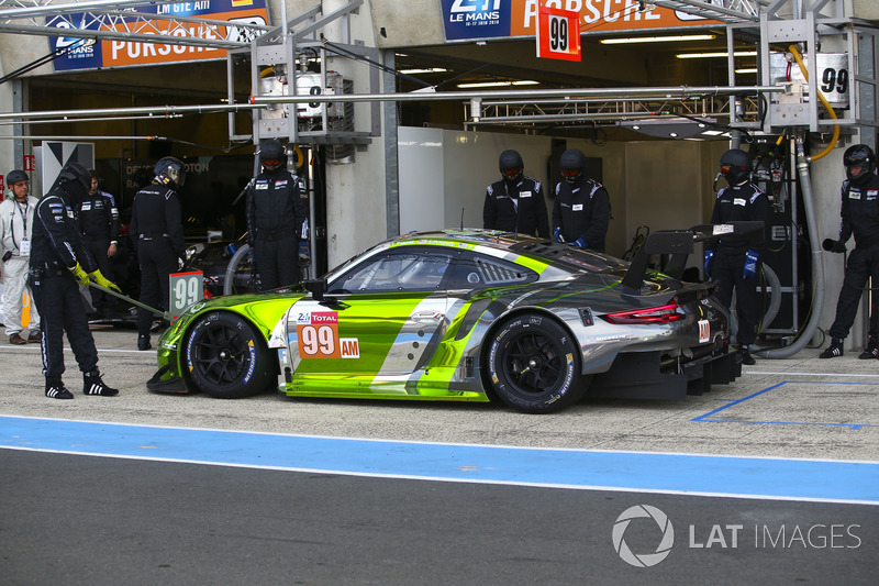 #99 Dempsey Proton Competition Porsche 911 RSR: Patrick Long, Tim Pappas, Spencer Pumpelly