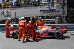 La monoposto di Max Verstappen, Red Bull Racing RB14, dopo l'incidente