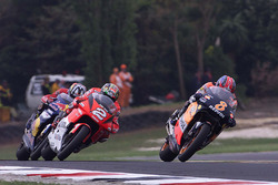 Tadayuki Okada, Repsol Honda Team; Max Biaggi, Marlboro Yamaha Team