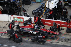 Robert Wickens, Schmidt Peterson Motorsports Honda, pit stop