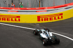 Льюїс Хемілтон, Mercedes AMG F1 W07 Hybrid, широкий вхід