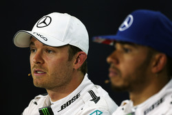 Nico Rosberg, Mercedes AMG F1; Lewis Hamilton, Mercedes AMG F1