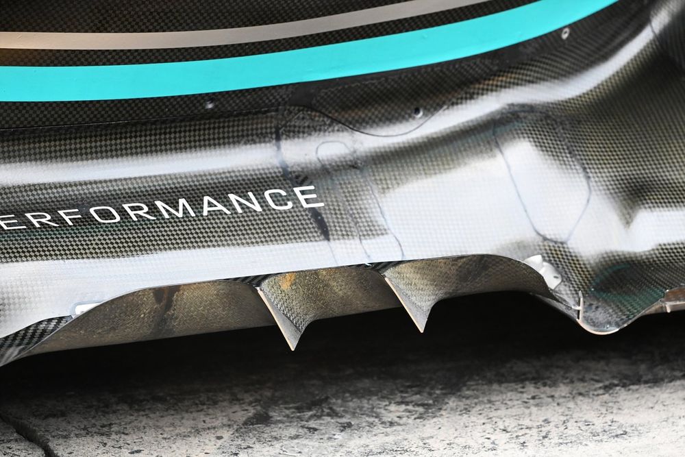 Mercedes W14 detalle del piso