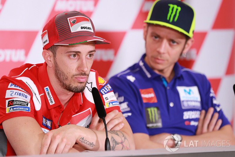 Andrea Dovizioso, Ducati Team, Valentino Rossi, Yamaha Factory Racing