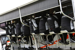 Sahara Force India F1 Team pitmuur