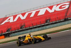 Kevin Magnussen, Renault Sport F1 Team RS16