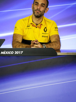 Cyril Abiteboul, Renault Sport F1 Managing Direktörü, basın toplantısında