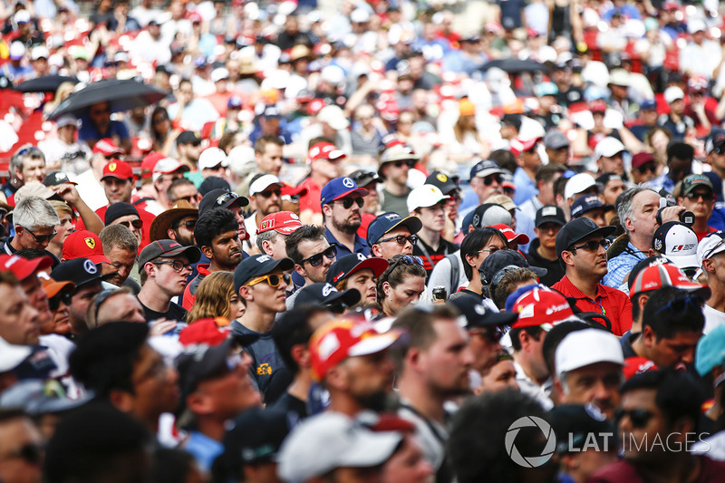 Enorme multitud se congregó en el escenario de la F1