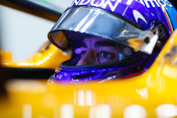 Фернандо Алонсо, McLaren, у кокпіті