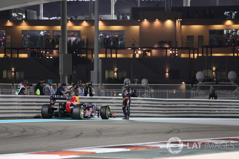 Sebastian Vettel, Red Bull Racing RB8 pistte duruyor
