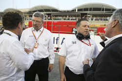 Ross Brawn, Managing Director del Motorsport, FOM, Zak Brown, Direttore Esecutivo, McLaren Technolog