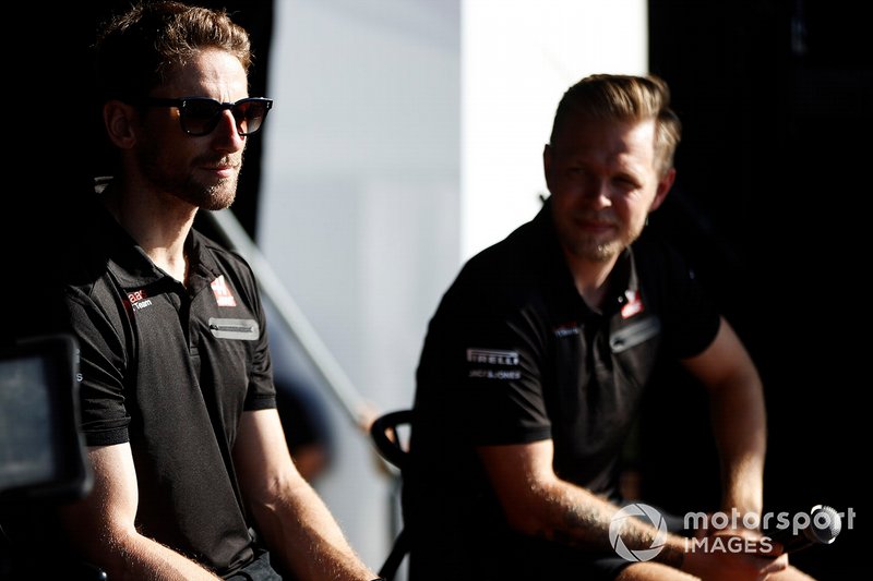 Romain Grosjean, Haas F1 and Kevin Magnussen, Haas F1 Team