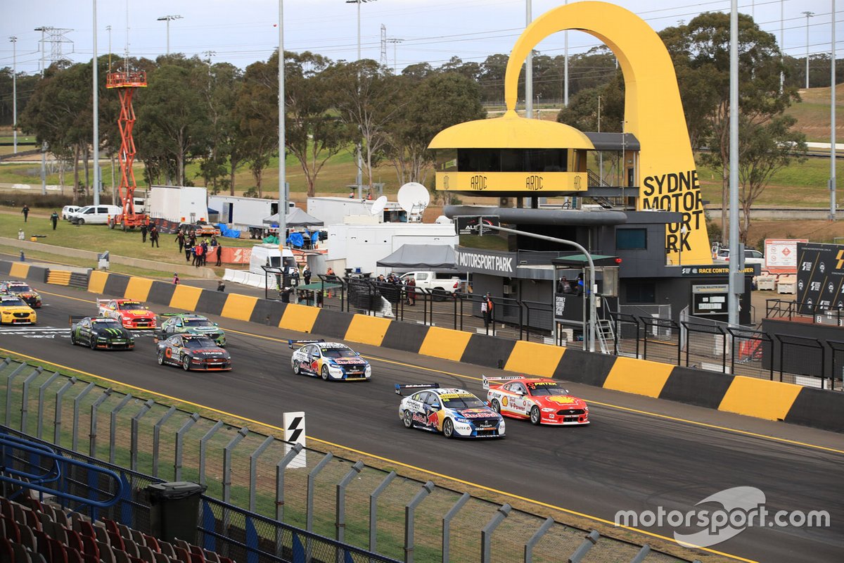 Start Supercars di Sydney Motorsport Park