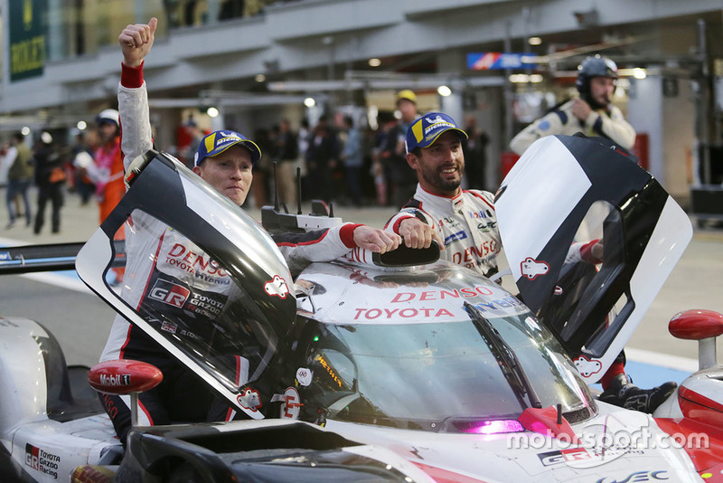 Ganadores #7 Toyota Gazoo Racing Toyota TS050: Mike Conway, Kamui Kobayashi, Jose Maria Lopez