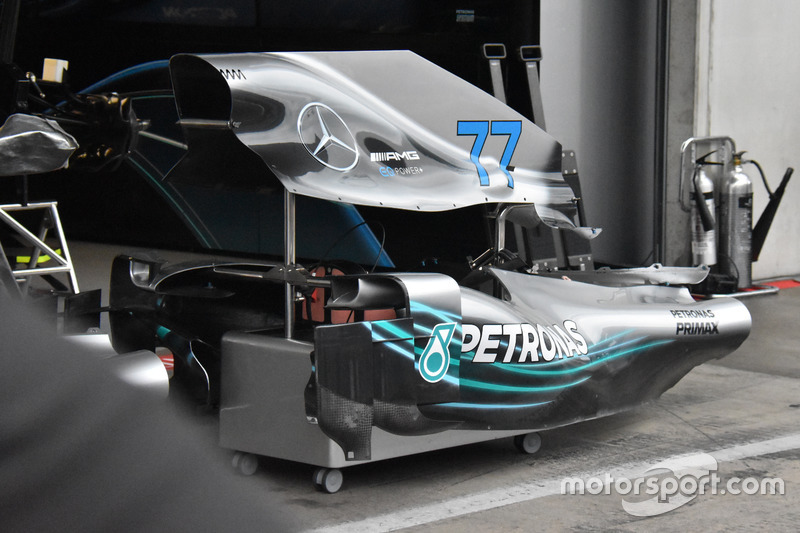 Mercedes AMG F1 W09, cofano motore e pancia laterale