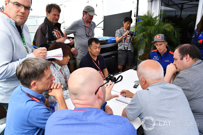 Sesi wawancara Brendon Hartley, Scuderia Toro Rosso dengan media