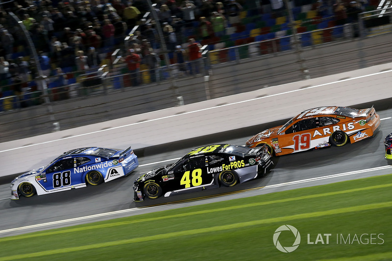 Jimmie Johnson, Hendrick Motorsports Chevrolet Camaro, Alex Bowman, Hendrick Motorsports Chevrolet Camaro, Daniel Suarez, Joe Gibbs Racing Toyota Camry