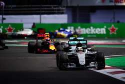 Льюіс Хемілтон, Mercedes AMG F1 W07 Hybrid