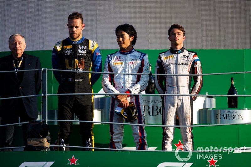 Nobuharu Matsushita, Carlin, Nyck De Vries, ART Grand Prix et Luca Ghiotto, UNI Virtuosi Racing