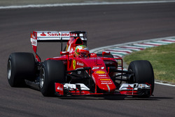 Esteban Gutierrez, Ferrari test de 2017 spec Pirelli