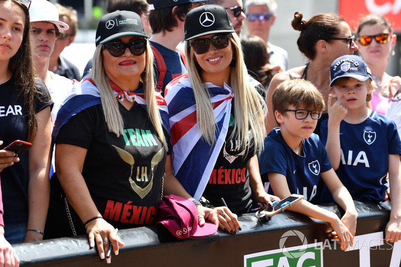 Des fans de Lewis Hamilton, Mercedes-AMG F1
