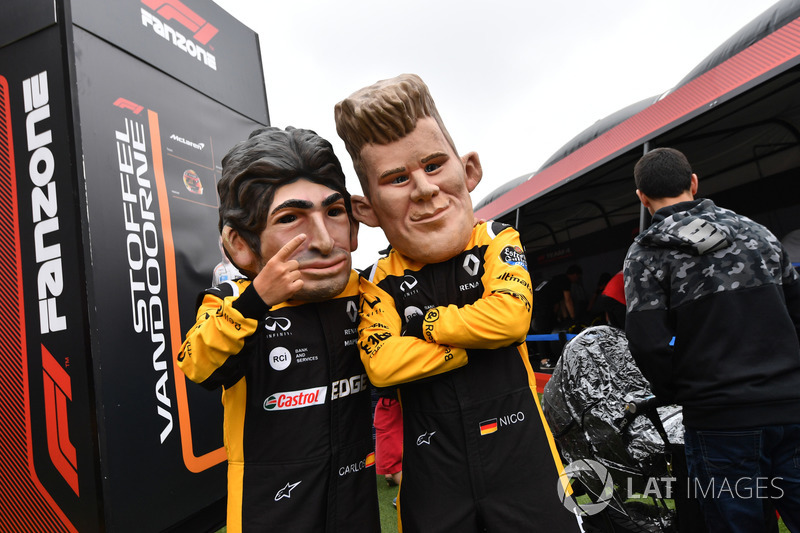 Carlos Sainz Jr., caricatura del Renault Sport F1 Team y Nico Hulkenberg, caricatura del Renault Sport F1 Team