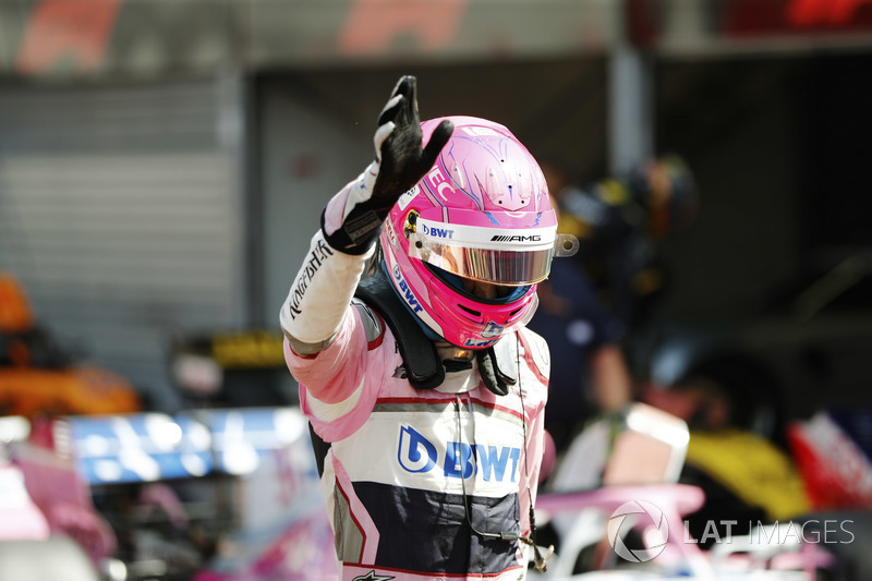 <img src="https://cdn-1.motorsport.com/static/custom/car-thumbs/F1_2018/TESTS/forceindia.png" alt="" width="250" /> Force India