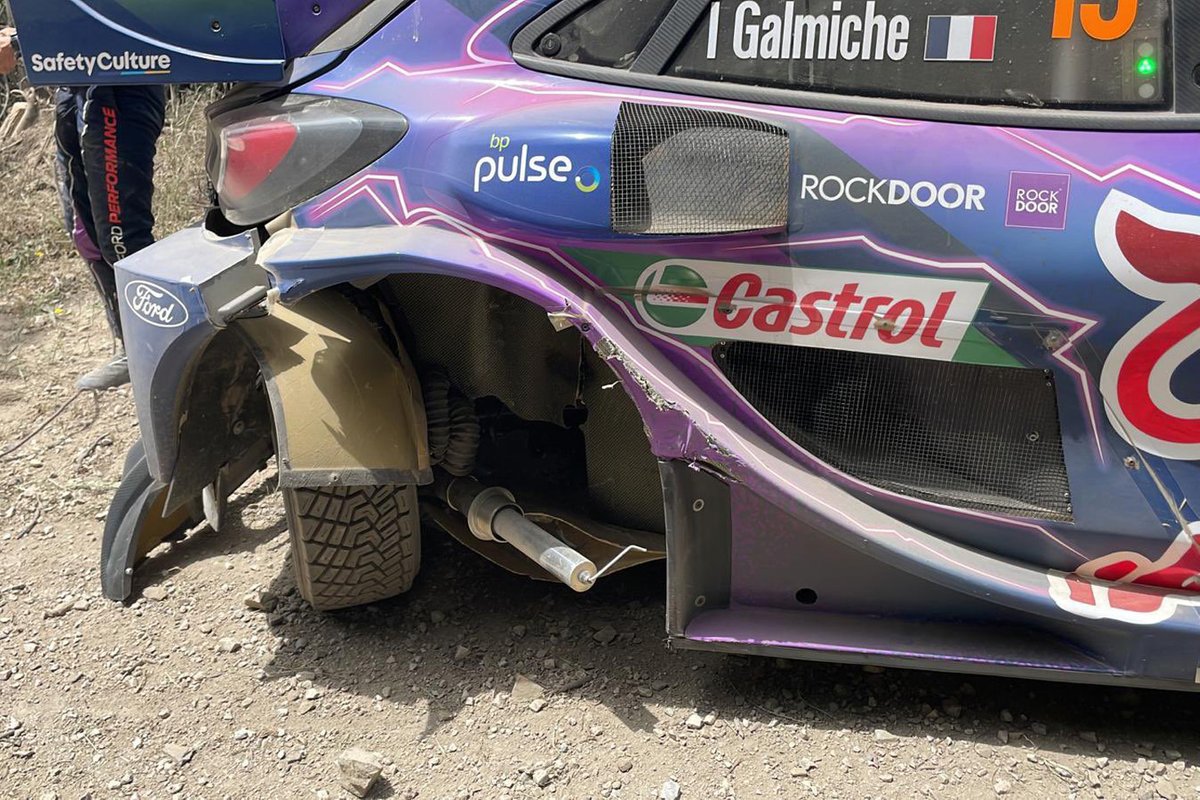 Daños en el coche de Sébastien Loeb, Isabelle Galmiche, M-Sport Ford World Rally Team Ford Puma Rally1