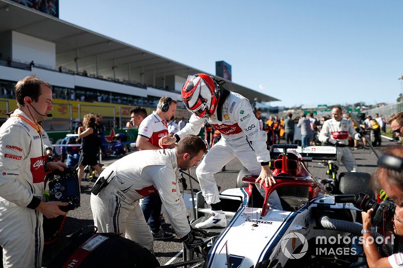 Kimi Raikkonen, Alfa Romeo Racing, on the grid