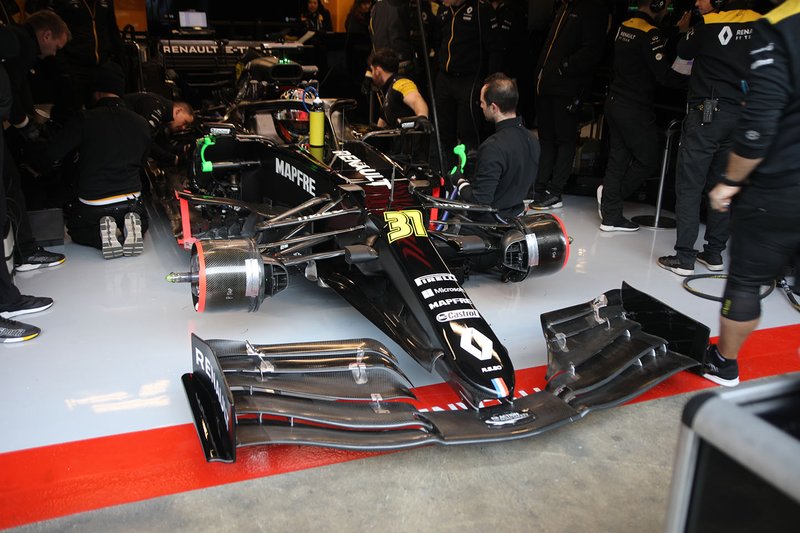 Dettaglio muso Renault R.S.20