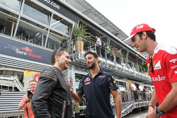 (Da Sx a Dx): Jorge Lorenzo, pilota Moto GP con Daniel Ricciardo, Red Bull Racing con Jean-Eric Verg