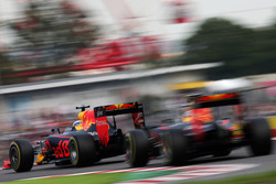 Daniel Ricciardo, Red Bull Racing RB12 leads team mate Max Verstappen, Red Bull Racing RB12