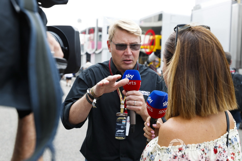 Nathalie Pinkham, Sky Sports F1, interviews Mika Hakkinen