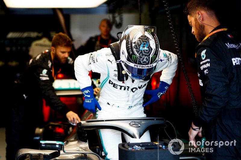 Valtteri Bottas, Mercedes AMG F1, settles into his seat
