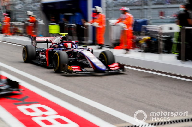 Pembalap Ralph Boschung saat membela Tim Trident dalam ajang Formula 2 pada 2019.