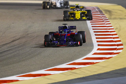 Брендон Хартлі, Toro Rosso STR13 Honda, Карлос Сайнс-мол., Renault Sport F1 Team R.S. 18