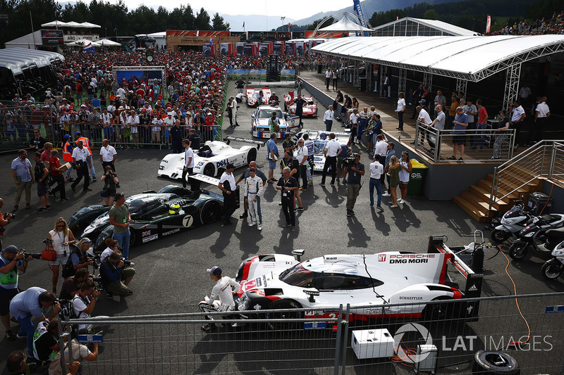 Brendon Hartley Porsche 919, Bentley, BMW V12 LMR, Group C Porsche, BMW CSL, Ferrari 512 ve Porsche 917