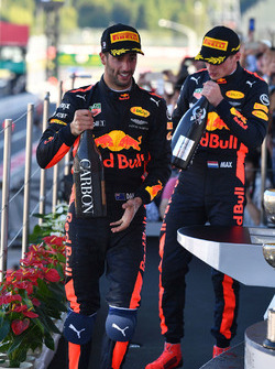 Podyum: 3. Daniel Ricciardo, Red Bull Racing ve 2. Max Verstappen, Red Bull Racing