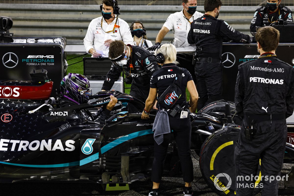Lewis Hamilton, Mercedes F1 W11, di grid start GP Bahrain