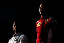 Победитель Себастьян Феттель, Ferrari, второе место – Льюис Хэмилтон, Mercedes AMG F1