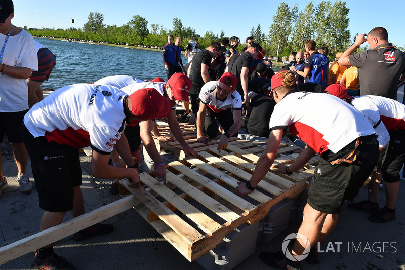 Sauber at the raft race