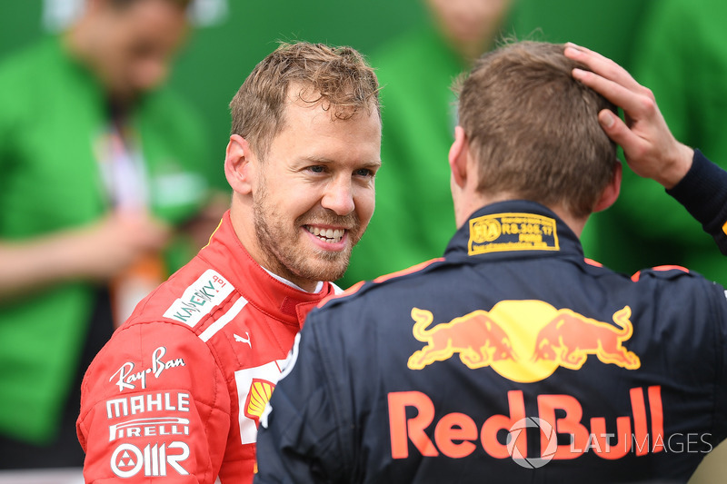 Sebastian Vettel, Ferrari e Max Verstappen, Red Bull Racing, nel parco chiuso