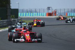 Kimi Raikkonen, Ferrari SF70H, Valtteri Bottas, Mercedes AMG F1 W08, Max Verstappen, Red Bull Racing