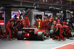 Sebastian Vettel, Ferrari SF70H, Boxenstopp